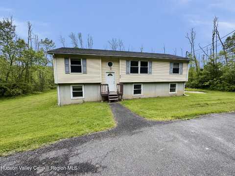 117 Sparling Road, Saugerties, NY 12477