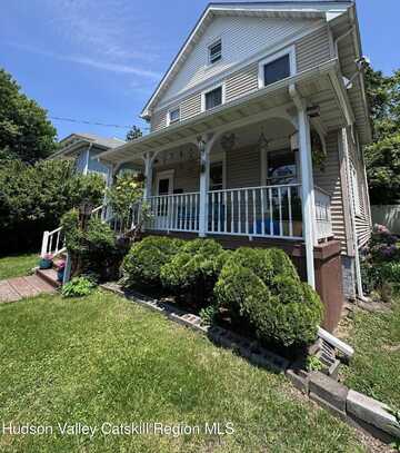 91 Ulster Avenue, Saugerties, NY 12477