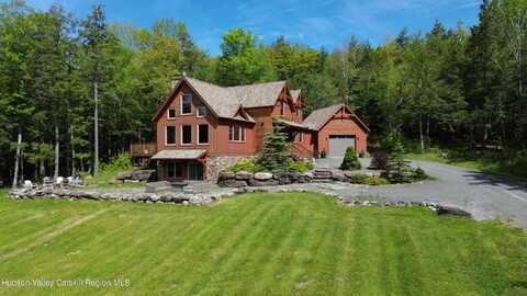 16 High West Road, Windham, NY 12496