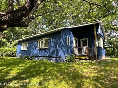 112 High Falls Road, Saugerties, NY 12477