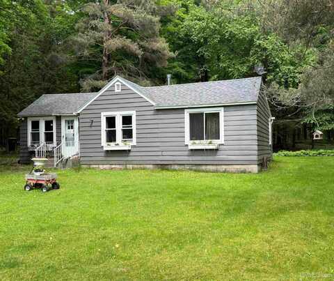1461 County Road 424, Crystal Falls, MI 49920