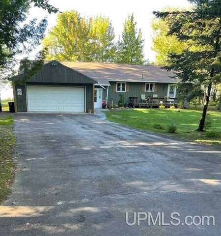 19090 Lakeshore, Ontonagon, MI 49953