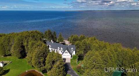 7975 00.25, Garden, MI 49835