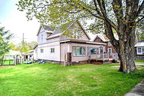 746 Maurice, Ishpeming, MI 49849