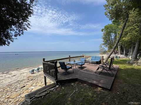 4399 Deerfield T, Rapid River, MI 49878