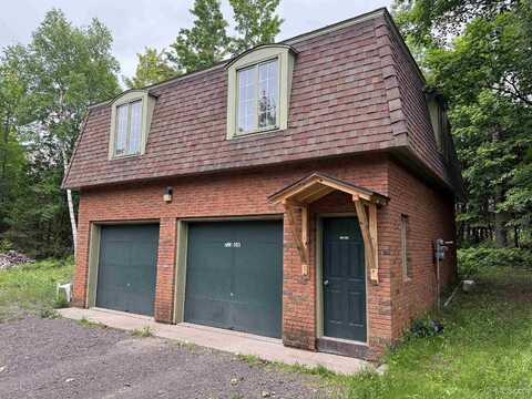 713 1/2 W Jacker, Houghton, MI 49931