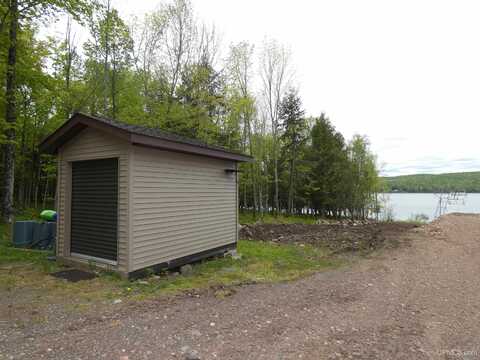 9099 East Shore, Marenisco, MI 49947