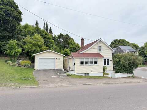 401 White, Hancock, MI 49930