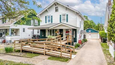 1104 W A, Iron Mountain, MI 49801