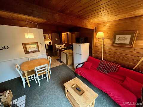 E6280 Snowdrift, Ironwood, MI 49938