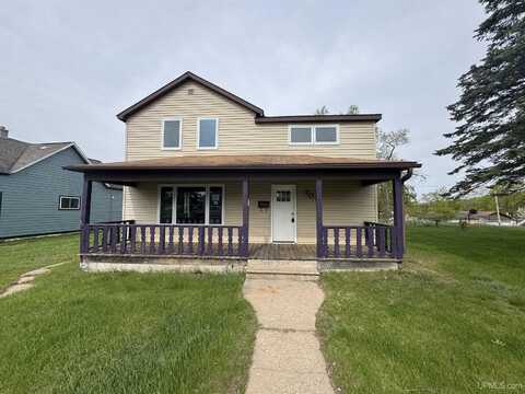 707 Maple, Norway, MI 49870