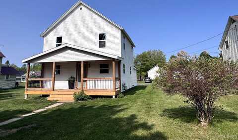 1607 Davidson, Iron River, MI 49935
