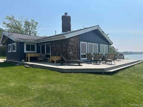 5847 County 513 T, Rapid River, MI 49878