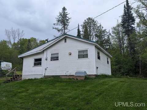 24662 Mud Creek, Mass City, MI 49948