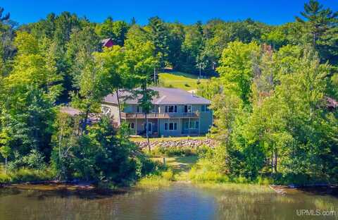 217 Shoreline, Negaunee, MI 49866