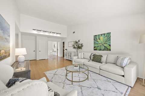 41045 Village 41, Camarillo, CA 93012