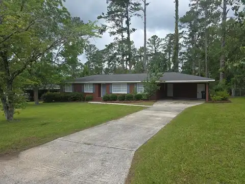 1216 Thomwal, Valdosta, GA 31602