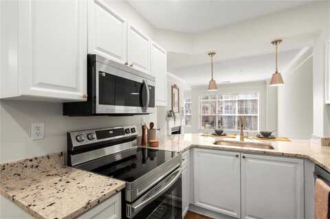1024 Whitshire Way, Alpharetta, GA 30004