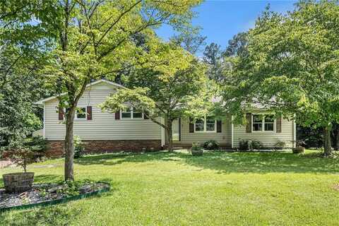 2067 Skyhawk Lane, Acworth, GA 30102