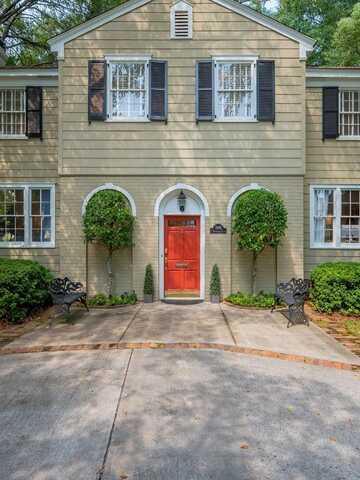 208 Brookwood Place, Valdosta, GA 31602