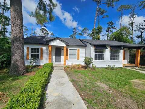 2105 TROUP ST, Valdosta, GA 31602