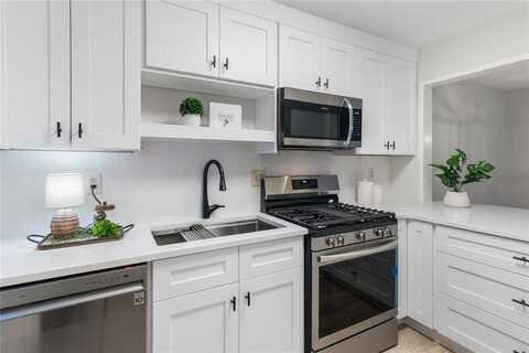 510 River Run Drive, Sandy Springs, GA 30350