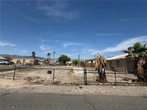 1967 Montclair Drive, Bullhead City, AZ 86442