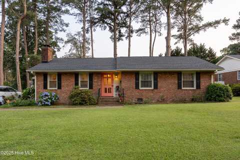 1711 Woodside Drive W, Wilson, NC 27893