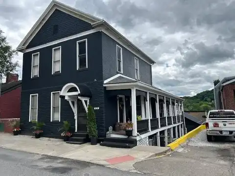 419 Commerce Street, Wellsburg, WV 26071