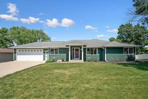 208 Terrace Drive, Hudson, IA 50643