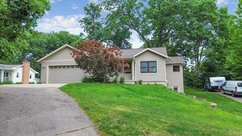 3124 Rainbow Drive, Cedar Falls, IA 50613