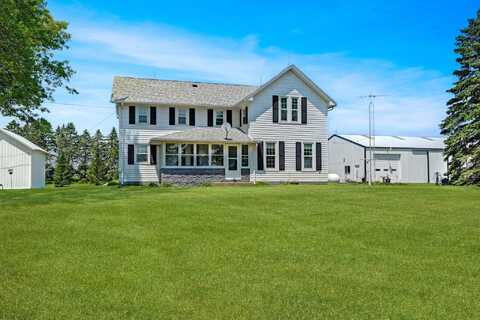 3806 W Gresham Road, Cedar Falls, IA 50613