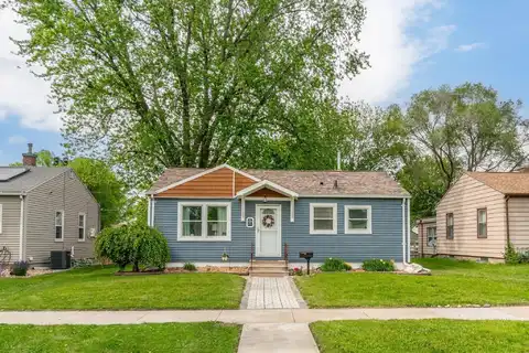 1111 Bourland Avenue, Waterloo, IA 50702