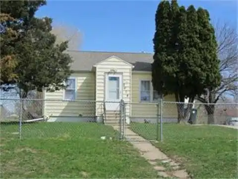 2014 Cleaview Street, Waterloo, IA 50703