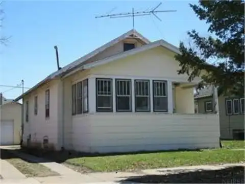 330 Cutler Street, Waterloo, IA 50703