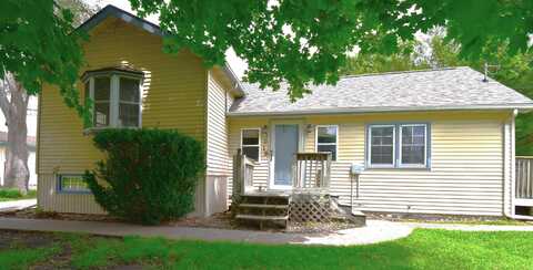 1016 4th Street, LaPorte City, IA 50651