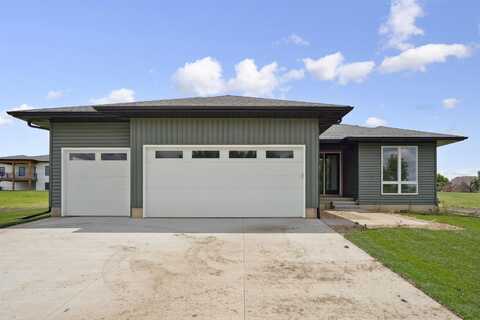 1715 Red Tail Drive, Waterloo, IA 50701