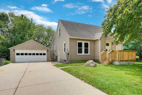 1206 18 Street, Cedar Falls, IA 50613
