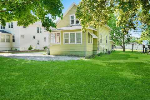 2064 Independence Avenue, Waterloo, IA 50703