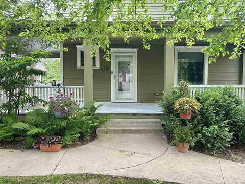 621 North Street, Decorah, IA 52101