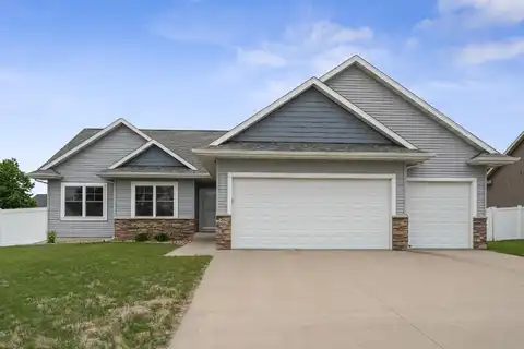 4854 Yellowstone Drive, Waterloo, IA 50701