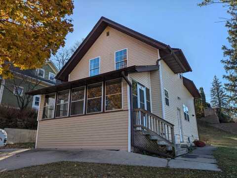 201 Hollihan Street, Decorah, IA 52101