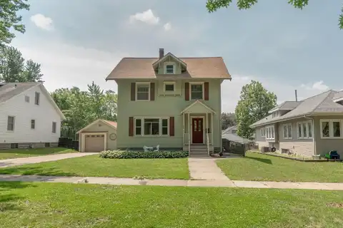 421 Home Park Boulevard, Waterloo, IA 50701