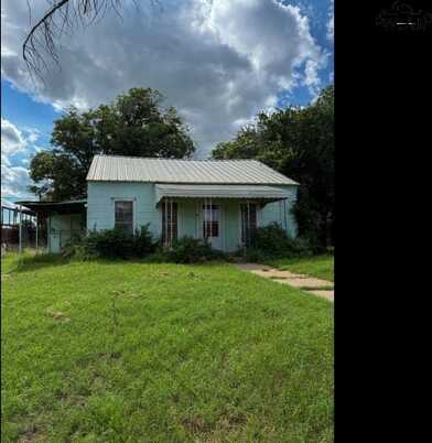 229 S SYCAMORE STREET, Archer City, TX 76351