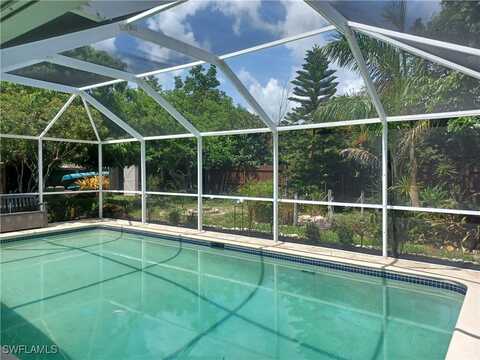 4233 SE 8th Place, Cape Coral, FL 33904