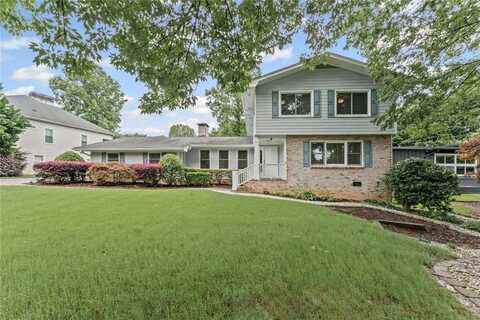 2737 Fontainebleau Drive, Dunwoody, GA 30360