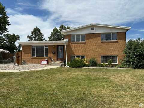 495 E MARY ROSE S, Murray, UT 84107