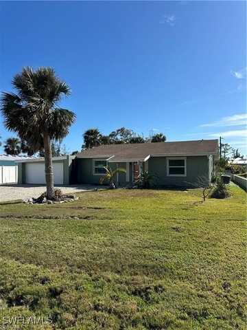 3471 Papaya Street, Saint James City, FL 33956