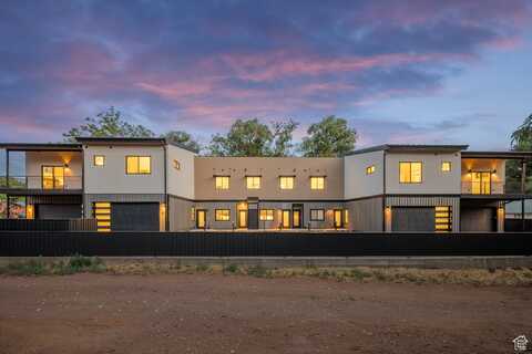214 S 200 E, Moab, UT 84532