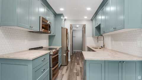 22 CREEKSIDE, Centerville, UT 84014